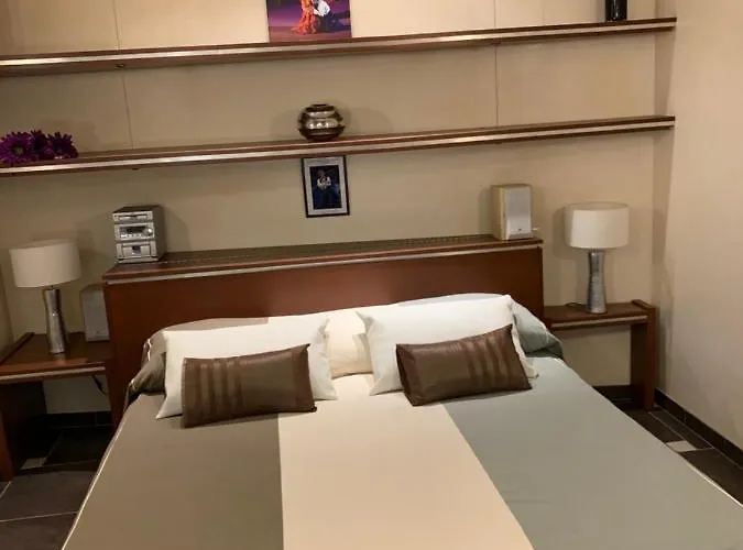 Veritable Suite D\'Hotel!